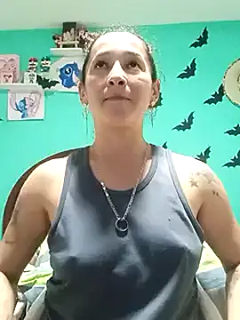 emilypoppy3 online show from February 26, 1:11 am