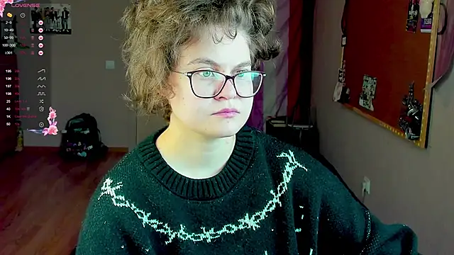 Snapshot of Sashy_Way chatting on December 13, 10:13 pm Sashy Way online show from December 13, 10:13 pm