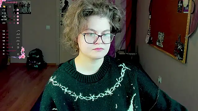 Snapshot of Sashy_Way chatting on December 15, 1:13 am Sashy Way online show from December 15, 1:13 am