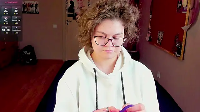 Snapshot of Sashy_Way chatting on January 3, 3:16 am Sashy Way online show from January 3, 3:16 am