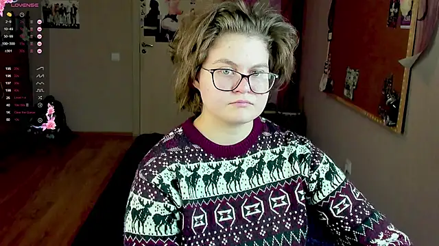 Snapshot of Sashy_Way chatting on January 3, 11:12 pm Sashy Way online show from January 3, 11:12 pm