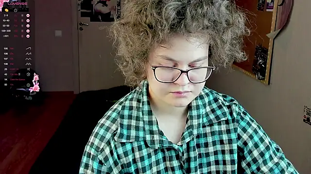 Snapshot of Sashy_Way chatting on January 15, 11:10 am Sashy Way online show from January 15, 11:10 am