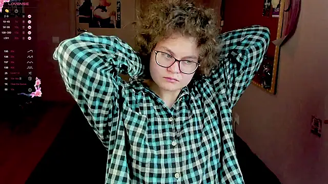 Snapshot of Sashy_Way chatting on January 15, 2:13 pm Sashy Way online show from January 15, 2:13 pm