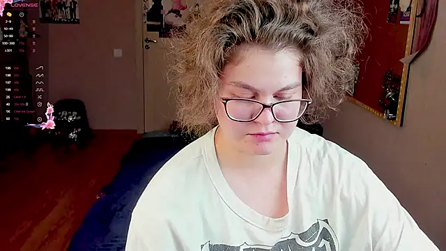 Snapshot of Sashy_Way chatting on January 25, 8:31 pm Sashy Way online show from January 25, 8:31 pm