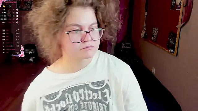 Snapshot of Sashy_Way chatting on January 26, 5:02 pm Sashy Way online show from January 26, 5:02 pm