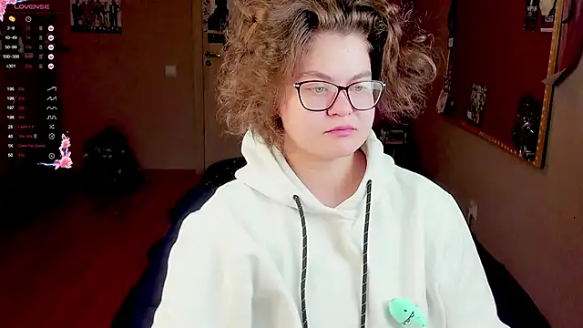 Snapshot of Sashy_Way chatting on January 28, 7:00 pm Sashy Way online show from January 28, 7:00 pm