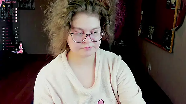 Snapshot of Sashy_Way chatting on March 22, 7:42 pm Sashy Way online show from March 22, 7:42 pm