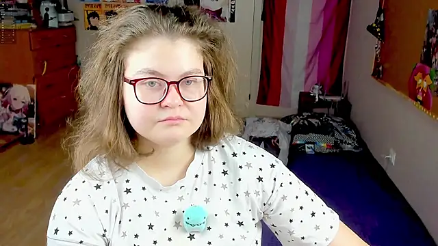 Snapshot of Sashy_Way chatting on December 16, 10:20 am Sashy Way online show from December 16, 10:20 am