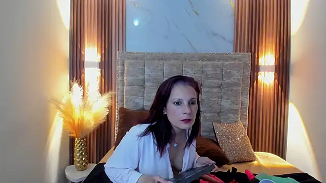 Snapshot of ada_mclaine chatting on February 22, 7:14 pm ada mclaine online show from February 22, 7:14 pm