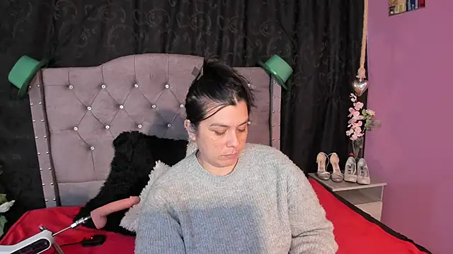 martina foxy  online show from March 20, 7:35 pm