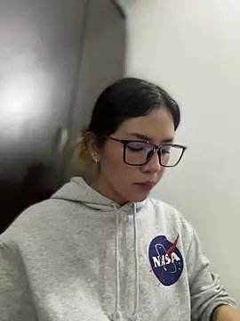 Snapshot of Mila_Morgan chatting on March 7, 12:37 am Mila Morgan online show from March 7, 12:37 am