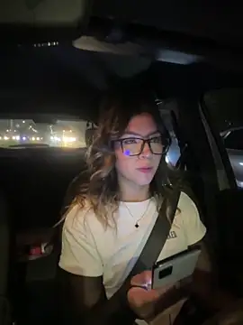 Snapshot of Mila_Morgan chatting on March 22, 12:17 am Mila Morgan online show from March 22, 12:17 am