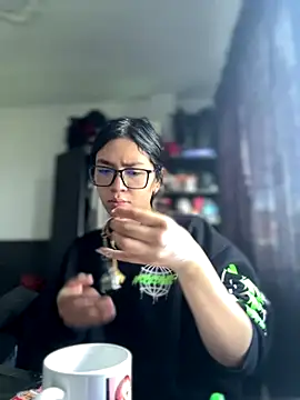 Snapshot of Mila_Morgan chatting on November 28, 2:53 pm Mila Morgan online show from November 28, 2:53 pm