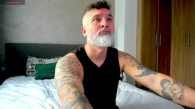 Snapshot of BlowMyXXL chatting on March 2, 10:14 am BlowMyXXL online show from March 2, 10:14 am