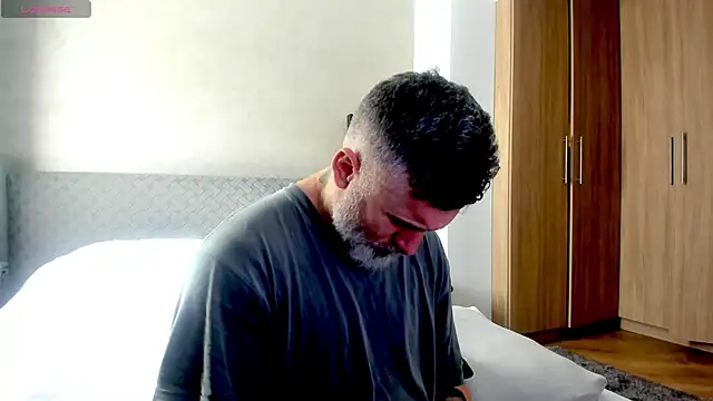 Snapshot of BlowMyXXL chatting on March 4, 9:07 am BlowMyXXL online show from March 4, 9:07 am