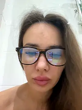 TeenieM online show from October 10, 11:26 pm