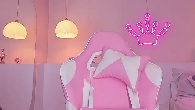 Snapshot of violeth_hill chatting on February 11, 11:12 pm violeth hill online show from February 11, 11:12 pm