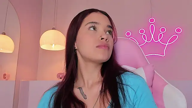 Snapshot of violeth_hill chatting on February 15, 8:33 pm violeth hill online show from February 15, 8:33 pm