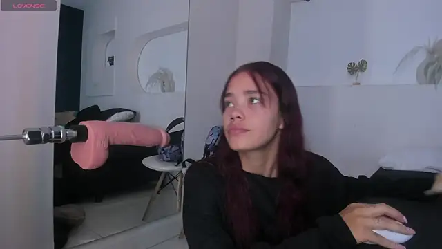 Snapshot of violeth_hill chatting on September 19, 1:34 pm violeth hill online show from September 19, 1:34 pm