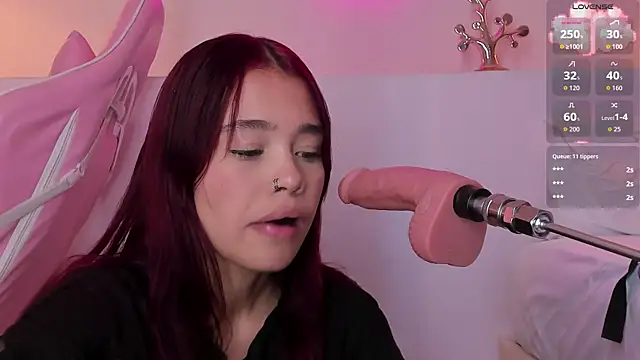 Snapshot of violeth_hill chatting on September 21, 7:37 pm violeth hill online show from September 21, 7:37 pm