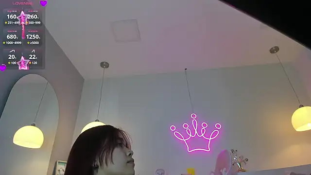 Snapshot of violeth_hill chatting on October 28, 8:11 pm violeth hill online show from October 28, 8:11 pm