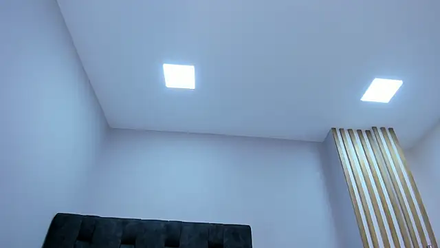 Snapshot of violeth_hill chatting on November 26, 1:01 pm violeth hill online show from November 26, 1:01 pm