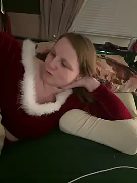 GingerSnap33 online show from December 19, 3:29 am