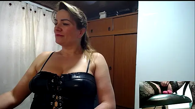 wandarubio online show from December 5, 9:28 pm