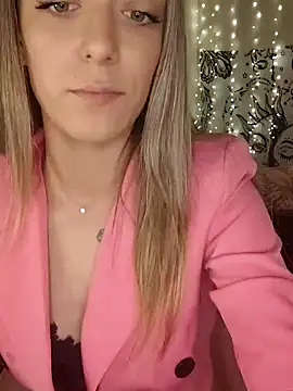 Snapshot of Nikiita-28 chatting on January 2, 7:40 pm Nikiita-28 online show from January 2, 7:40 pm