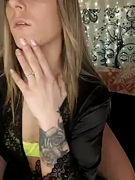 Snapshot of Nikiita-28 chatting on January 9, 7:29 pm Nikiita-28 online show from January 9, 7:29 pm