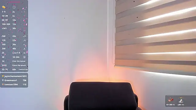 Snapshot of thaliacollins chatting on December 16, 2:05 pm thaliacollins online show from December 16, 2:05 pm