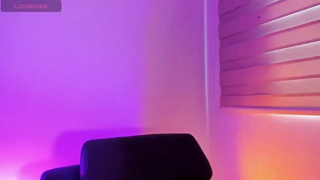 Snapshot of thaliacollins chatting on January 17, 1:24 pm thaliacollins online show from January 17, 1:24 pm