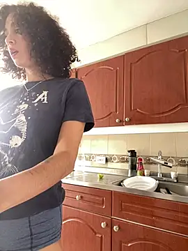 Snapshot of thaliacollins chatting on March 14, 2:52 pm thaliacollins online show from March 14, 2:52 pm