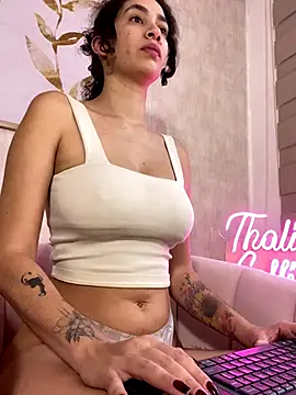 Snapshot of thaliacollins chatting on October 11, 12:58 pm thaliacollins online show from October 11, 12:58 pm