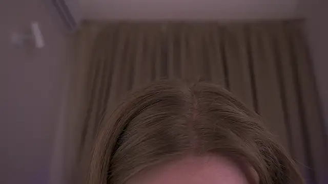 Snapshot of LylaYeess chatting on March 10, 12:59 pm LylaYeess online show from March 10, 12:59 pm