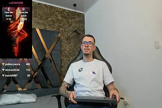 CodyWalkerR online show from December 31, 5:18 pm