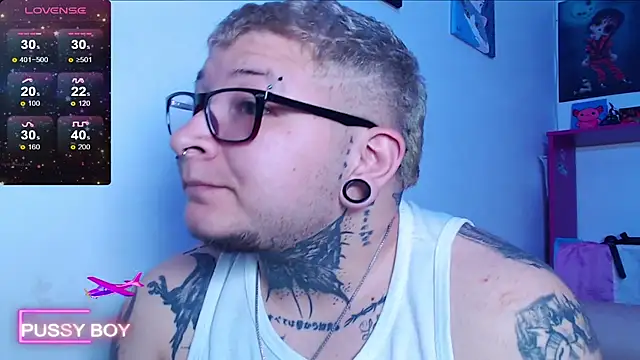 Snapshot of princeFtm chatting on December 19, 11:46 pm princeFtm online show from December 19, 11:46 pm