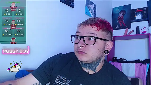 Snapshot of princeFtm chatting on January 4, 5:47 pm princeFtm online show from January 4, 5:47 pm