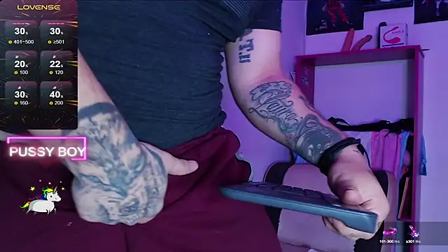 Snapshot of princeFtm chatting on January 8, 5:48 pm princeFtm online show from January 8, 5:48 pm