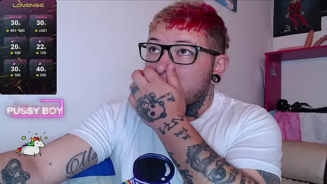 Snapshot of princeFtm chatting on January 12, 3:25 pm princeFtm online show from January 12, 3:25 pm