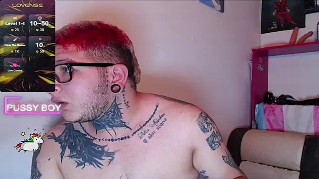 Snapshot of princeFtm chatting on January 13, 10:35 pm princeFtm online show from January 13, 10:35 pm