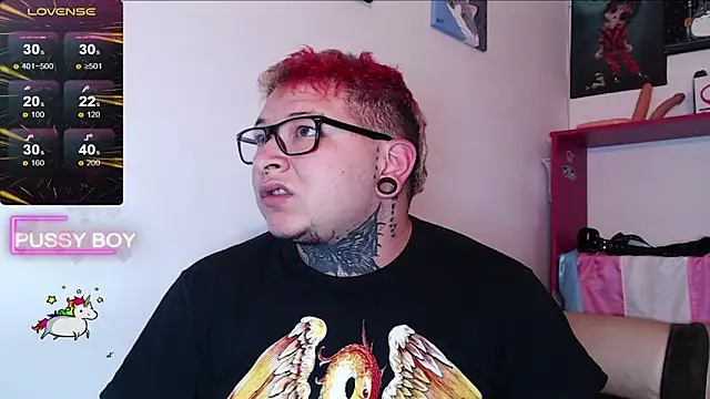 Snapshot of princeFtm chatting on January 14, 7:00 pm princeFtm online show from January 14, 7:00 pm