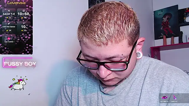 Snapshot of princeFtm chatting on February 13, 4:39 pm princeFtm online show from February 13, 4:39 pm