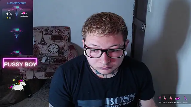 Snapshot of princeFtm chatting on February 28, 6:09 pm princeFtm online show from February 28, 6:09 pm