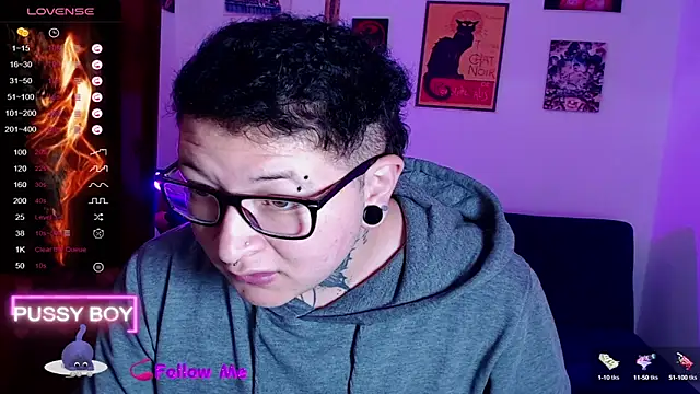 Snapshot of princeFtm chatting on September 12, 7:47 pm princeFtm online show from September 12, 7:47 pm