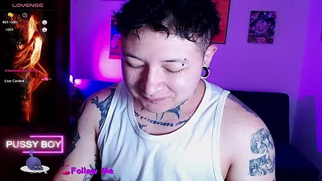 Snapshot of princeFtm chatting on September 14, 2:27 pm princeFtm online show from September 14, 2:27 pm