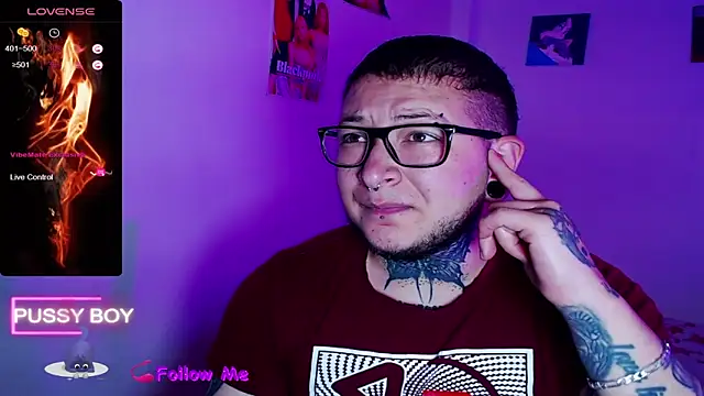 Snapshot of princeFtm chatting on October 26, 4:13 pm princeFtm online show from October 26, 4:13 pm