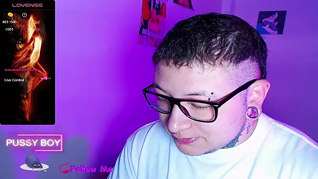 Snapshot of princeFtm chatting on November 12, 1:00 pm princeFtm online show from November 12, 1:00 pm