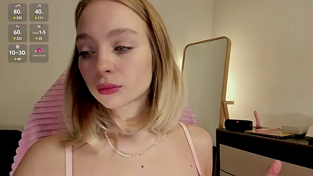  LISA BABYMETAL  online show from December 3, 12:49 pm