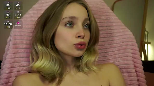  LISA BABYMETAL  online show from December 13, 7:21 pm